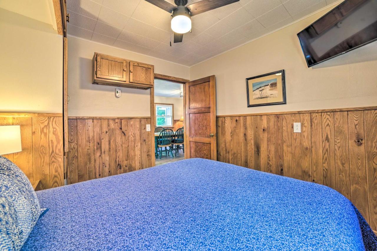 East Tawas Lakefront Getaway With Kayaks And Deck Esterno foto