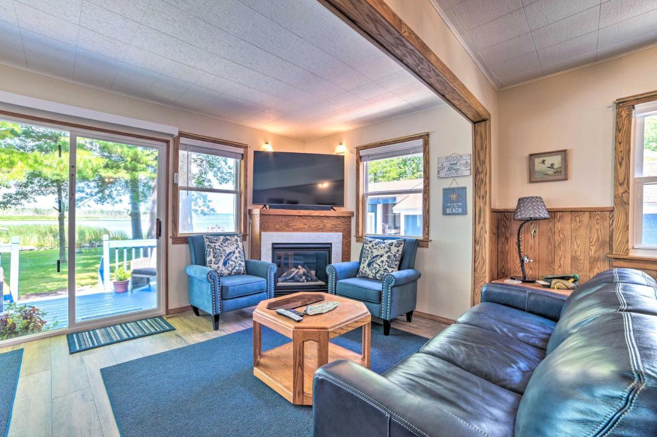 East Tawas Lakefront Getaway With Kayaks And Deck Esterno foto