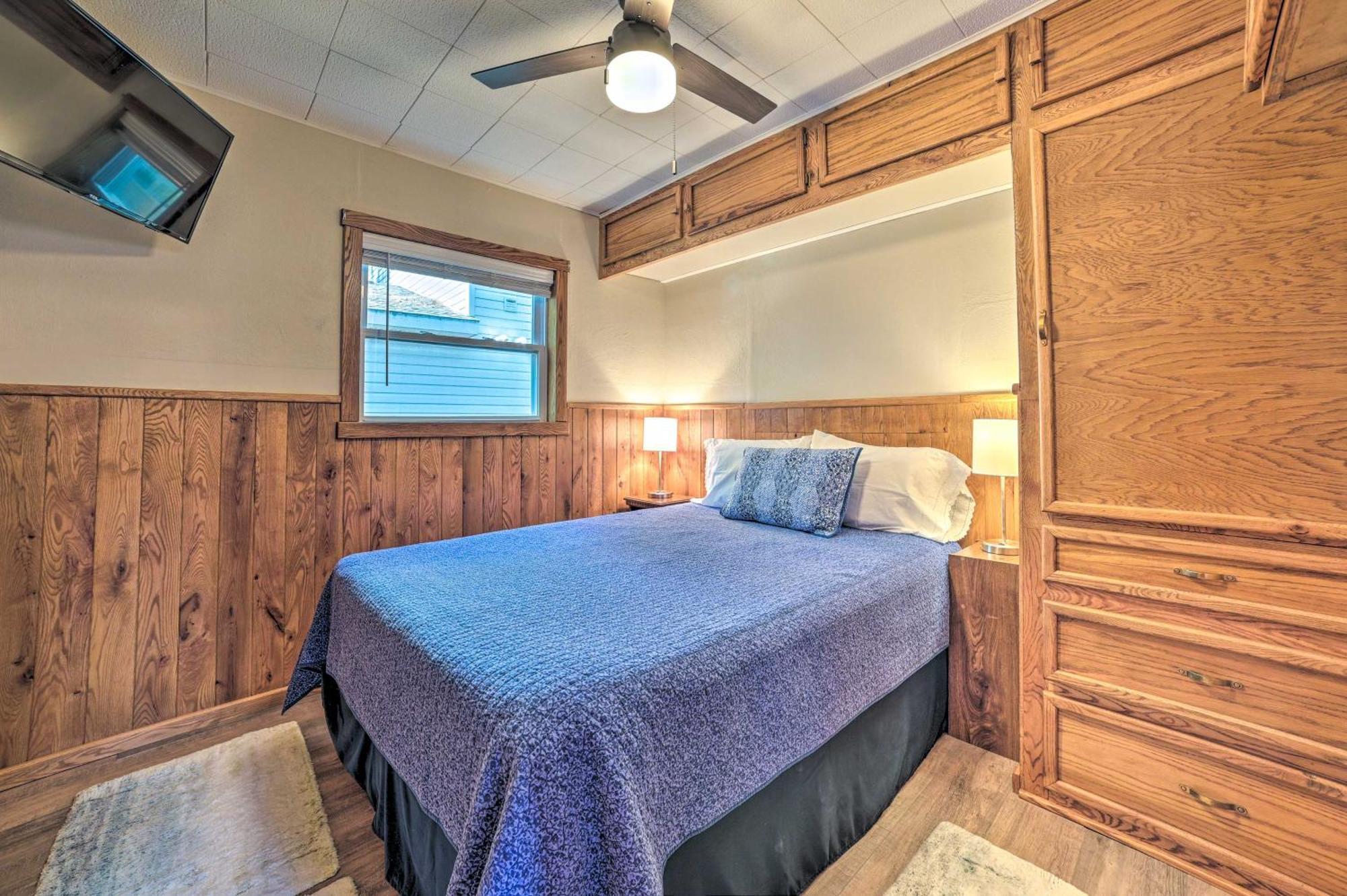 East Tawas Lakefront Getaway With Kayaks And Deck Esterno foto