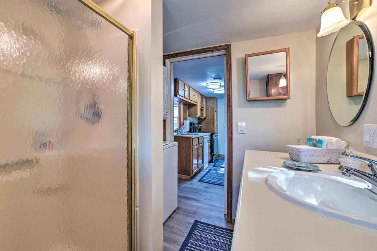 East Tawas Lakefront Getaway With Kayaks And Deck Esterno foto