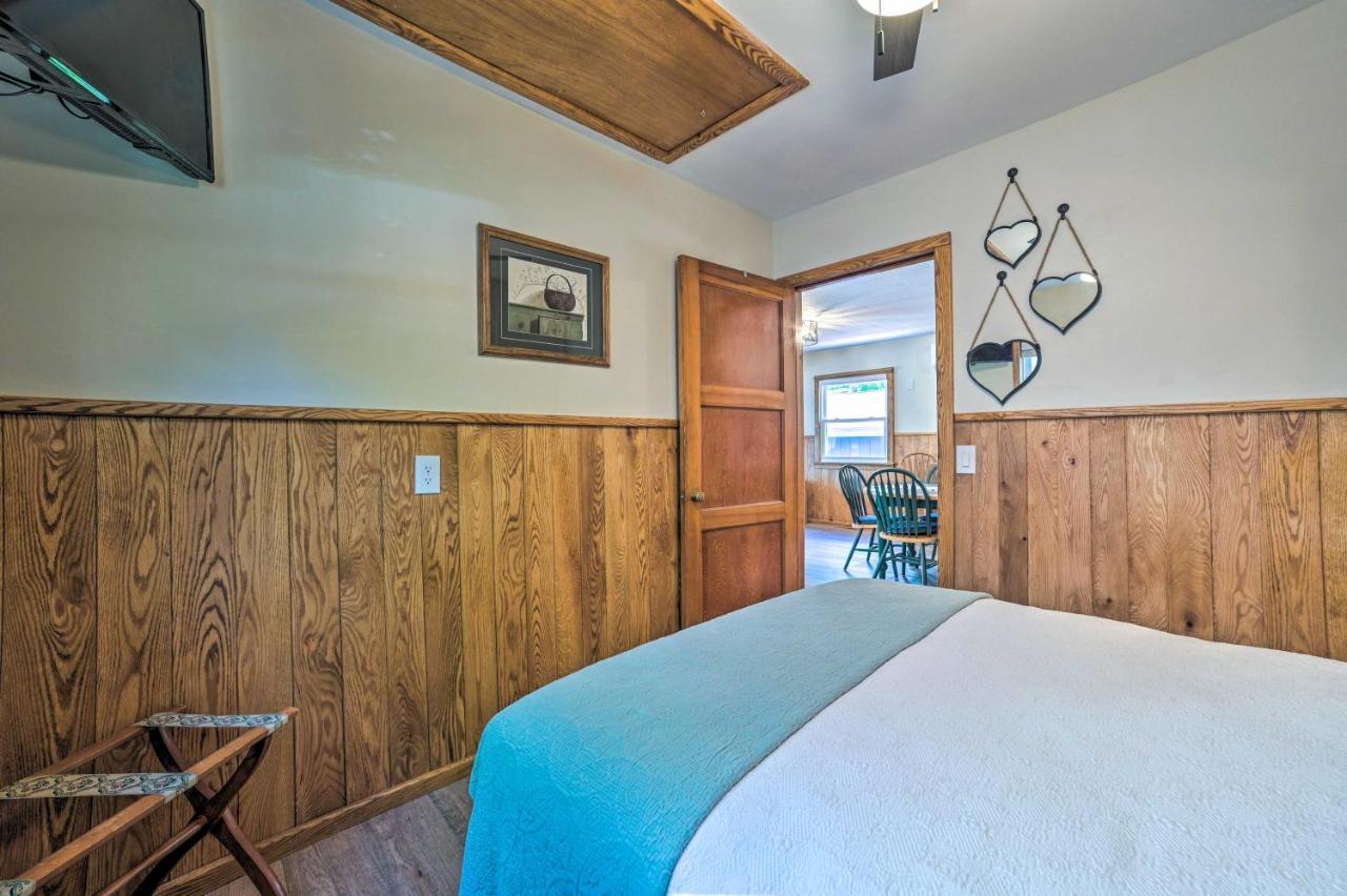 East Tawas Lakefront Getaway With Kayaks And Deck Esterno foto