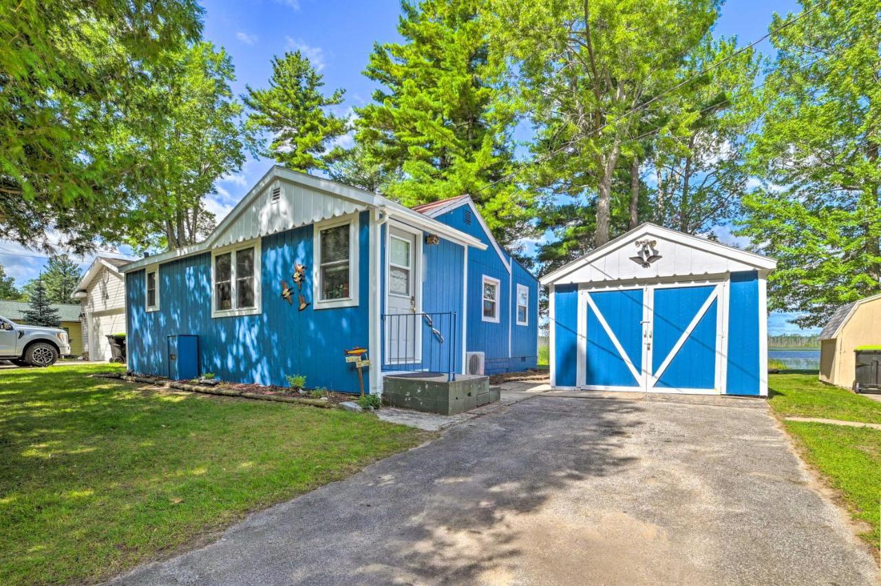 East Tawas Lakefront Getaway With Kayaks And Deck Esterno foto